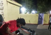 कर्कश आवाजात वाहण चालविणा-याला पोलीसांनी घेतले ताब्यात, ठाणेदार सुमीत परतेकी अँक्शन मोडवर